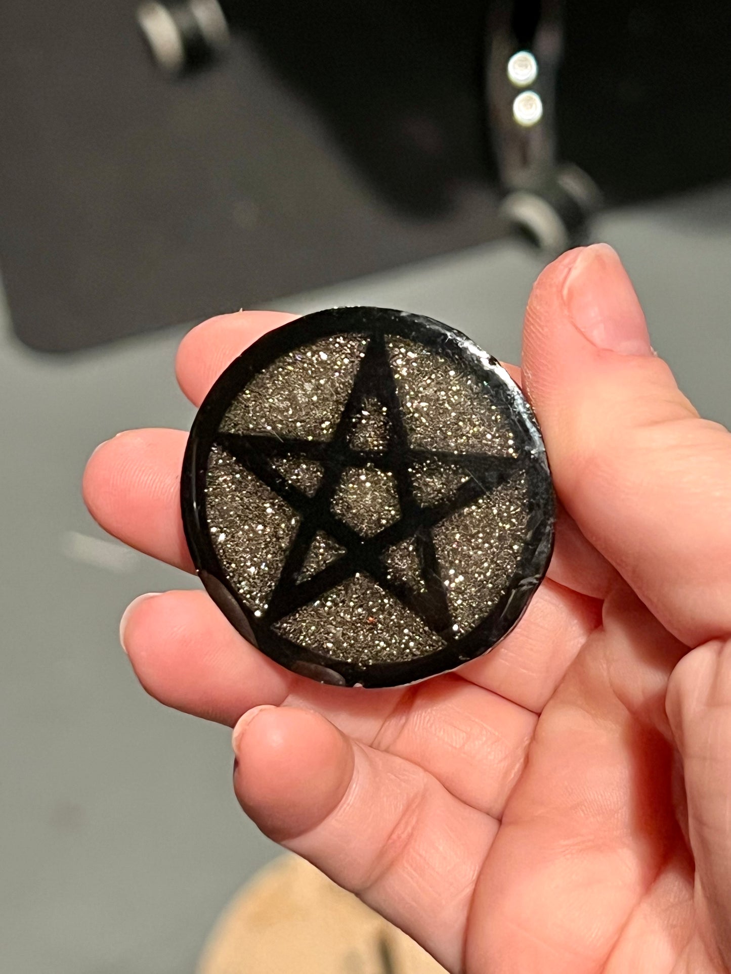 Pentagram Collapsible Phone Grip